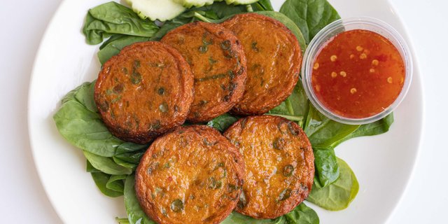 Fried Spicy Fish Cakes