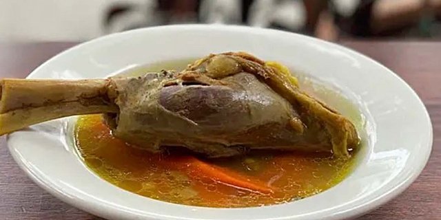 Lamb Shank in Broth