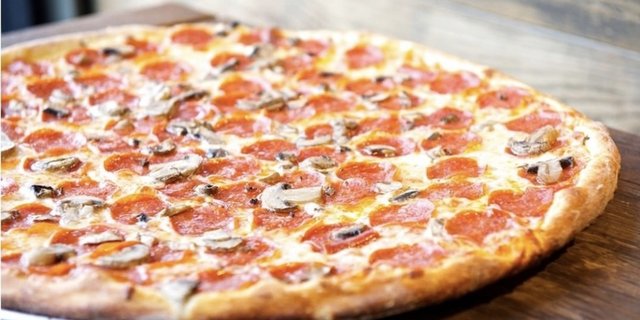 Woodstock Classic Pizza
