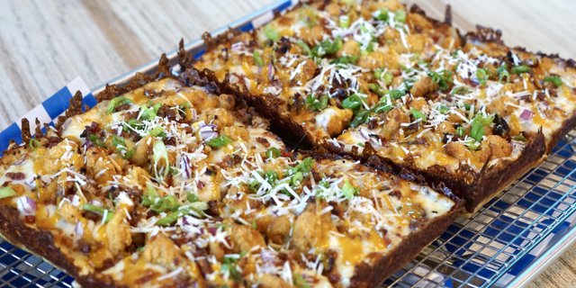 Large BBQ Chicken Pizza