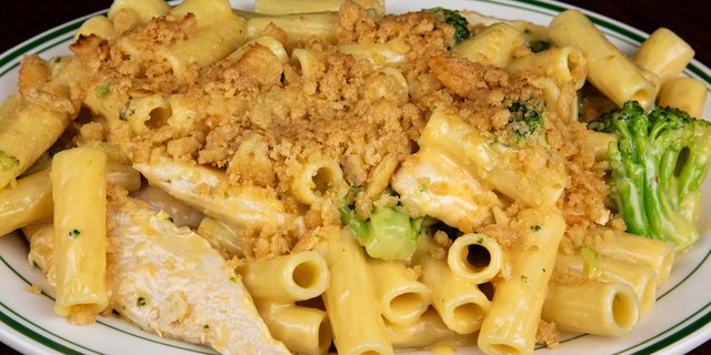 Cheesy Chicken & Broccoli Bake