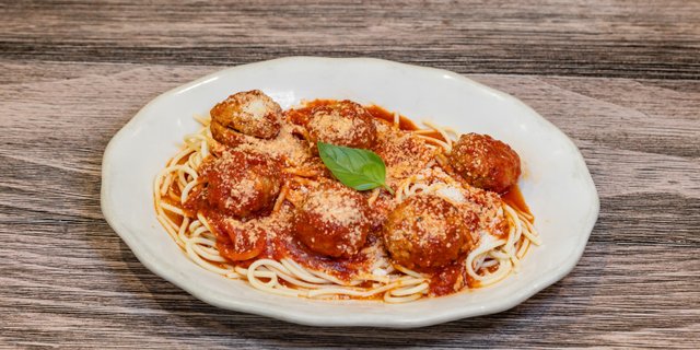 Pasta W/ Meat Sauce & Meatballs