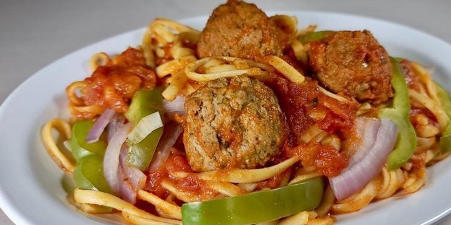 Spaghetti w/ Meatball