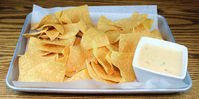 Chips & Queso