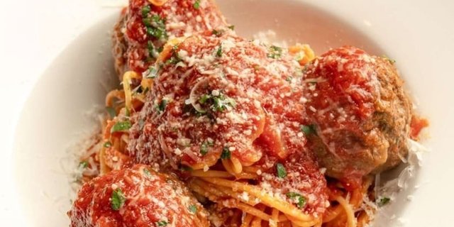 Spaghetti & Meatballs