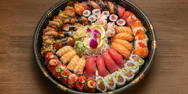 Sushi Party Platter