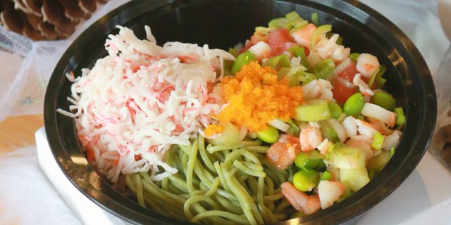 Kale Noodle Poke Bowl