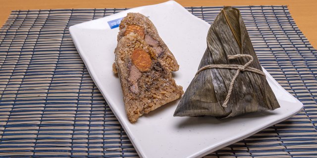 Mushroom, Pork & Egg Sticky Rice (香菇蛋黃肉粽)
