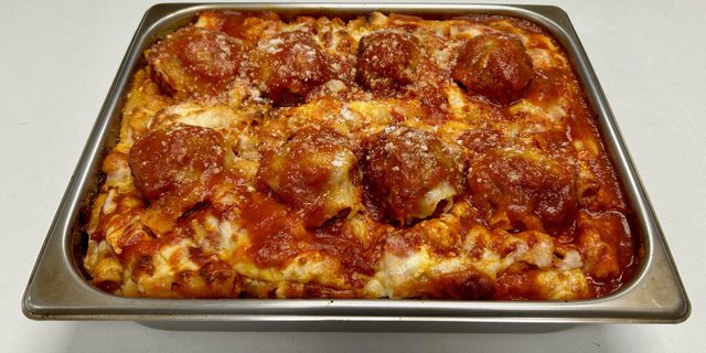 Baked Ziti w/ Meatballs