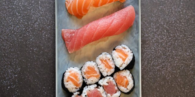 Tuna Salmon Sushi Combo