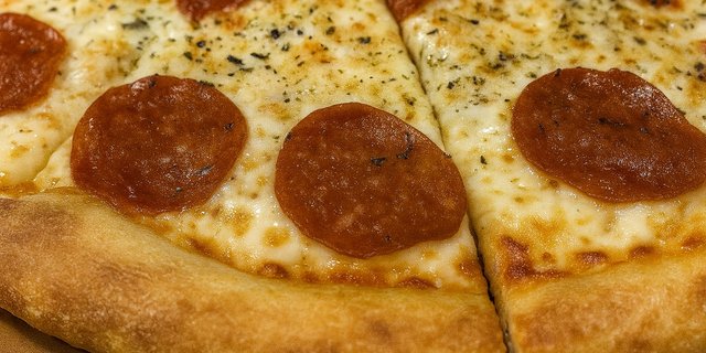16" Pepperoni Pizza
