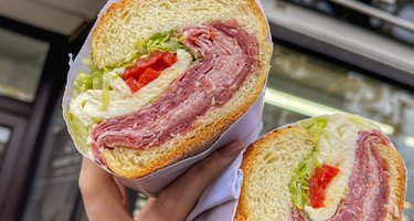 435 Manhasset Deli