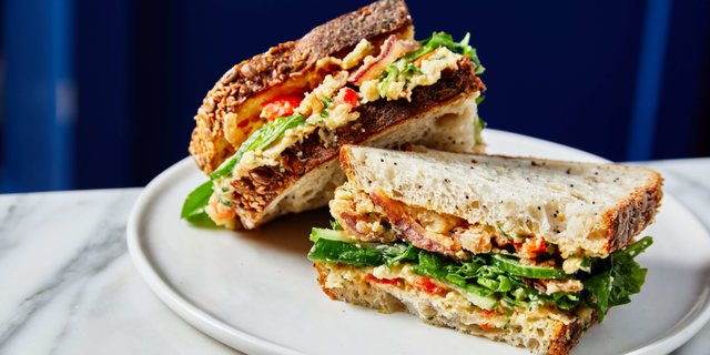 Chickpea & Veggie Sandwich