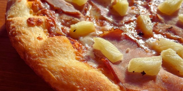 Hawaiian Pizza