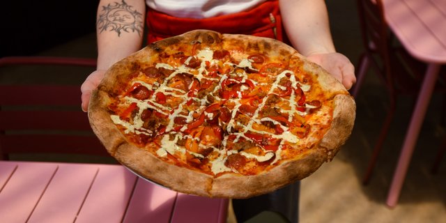 Knockout Round Pizza