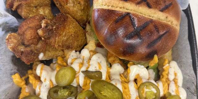 Burger & Wing Combo