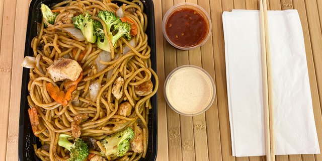 Chicken w/ Noodles