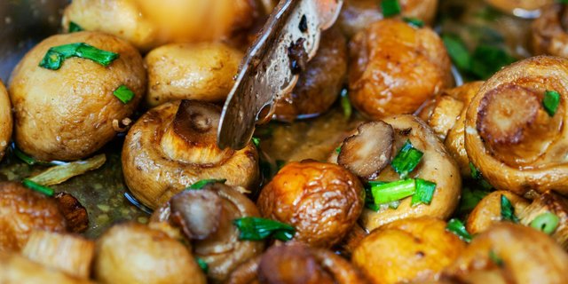 Sauteed Button Mushrooms