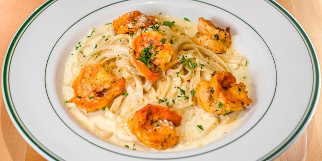 Fettuccine Alfredo Pasta