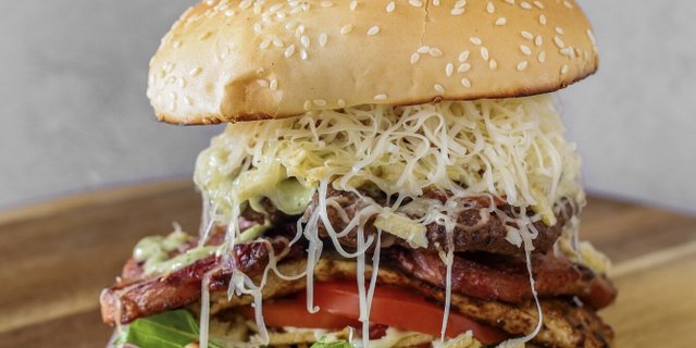 Triple Meat Burger