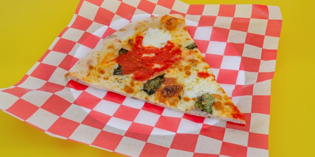 18" Margherita Pie