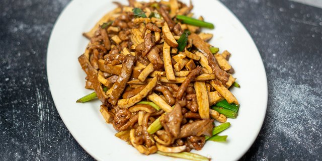 Stir-Fried Pork Slivers w/ Dried Tofu & Celery