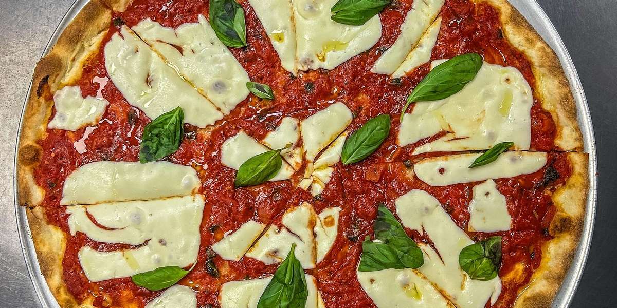 DeeDee's Pizza
