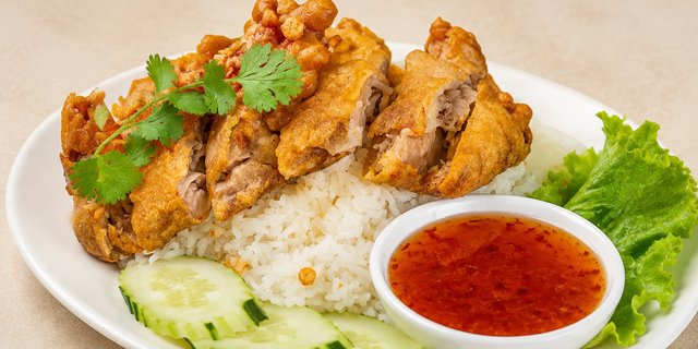 Garlic & Ginger Rice w/ Crispy Chicken