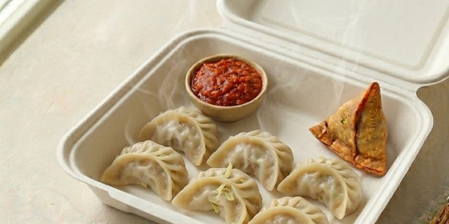 Chicken Momo Box