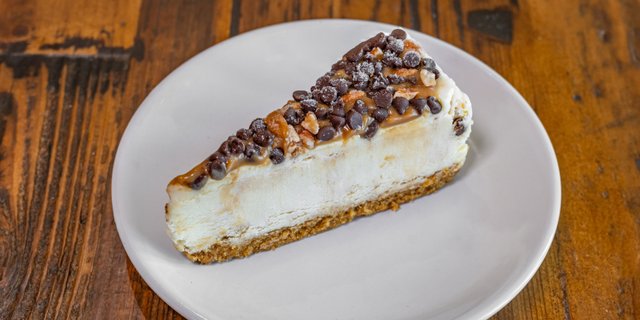 Carmel Turtle Cheesecake