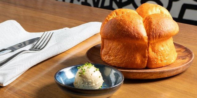 Sweet Potato Barker House Rolls
