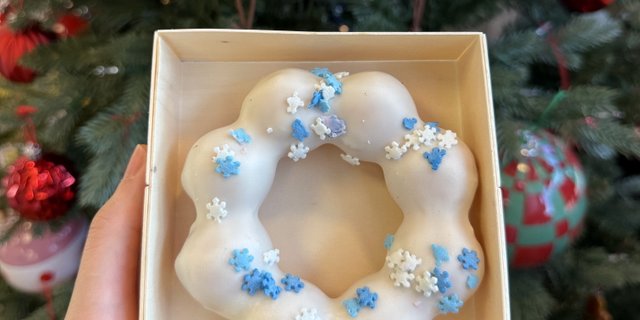 SNOW Vanilla Donut