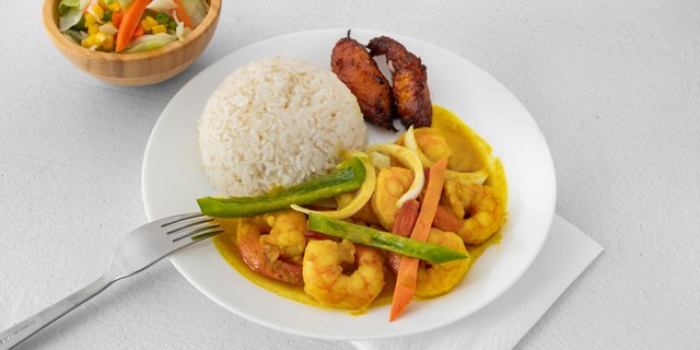 Coconut Curry Shrimp Meal