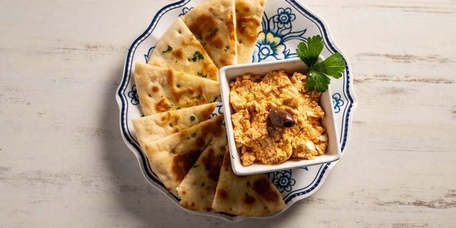 Hummus Appetizer Plate