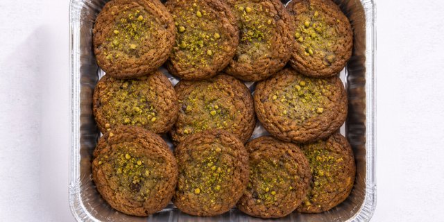 Dozen Pistachio Chocolate Chip Cookies