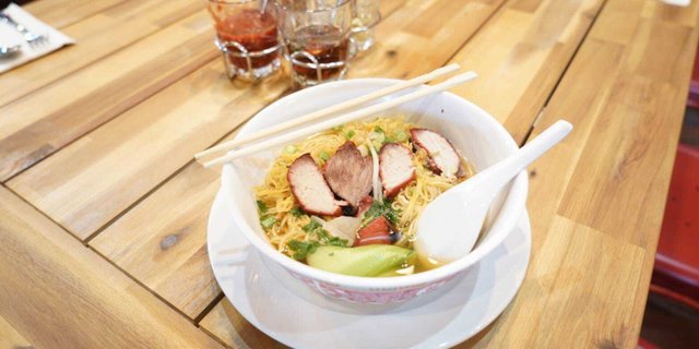 BBQ Pork W/ Egg Noodle Soup