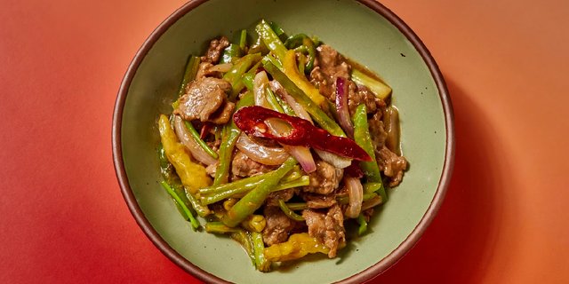 Hunan Sautéed Chili Beef