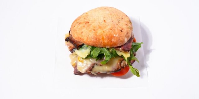 Good Pesto Brisket Sandwich