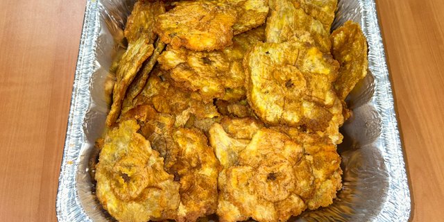 Tostones (Plantain Thick Chips)