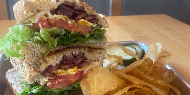 BLT & Egg Sandwich