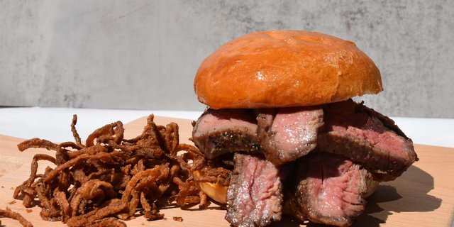 Tri-Tip Sandwich