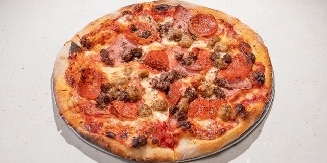 Red Devil Supremo Pizza