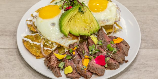 Chilaquiles Verdes w/ Steak Bowl