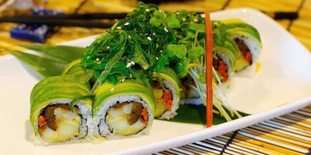 Green Tsunami Roll