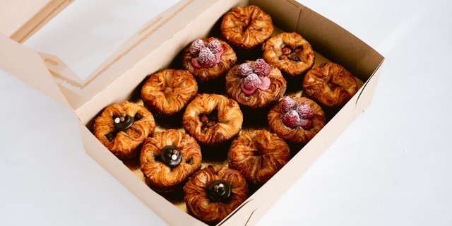 Kouign Amann Box