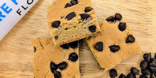 Gluten-Free Chocolate Chip Blondie