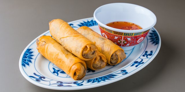 Poa Pia Tod (Crispy Vegan Spring Rolls)