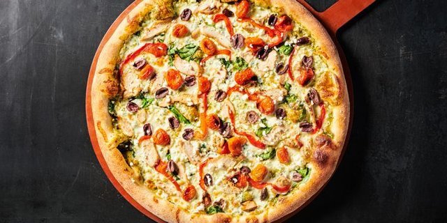 Mediterranean Chicken Pizza
