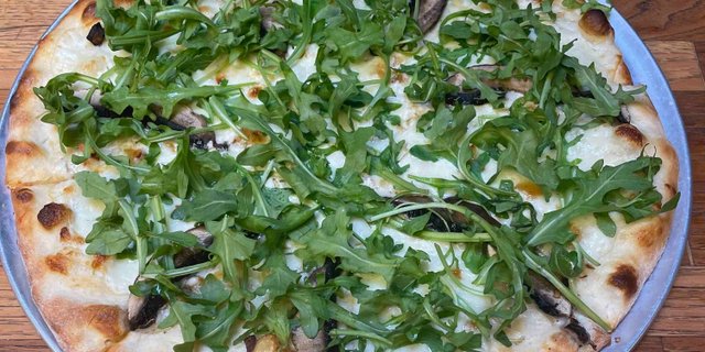 Olympic Bianca Pizza