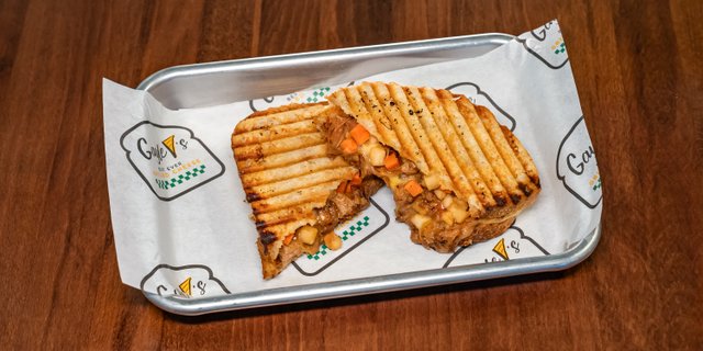 Pulled Porker Grilled Cheese